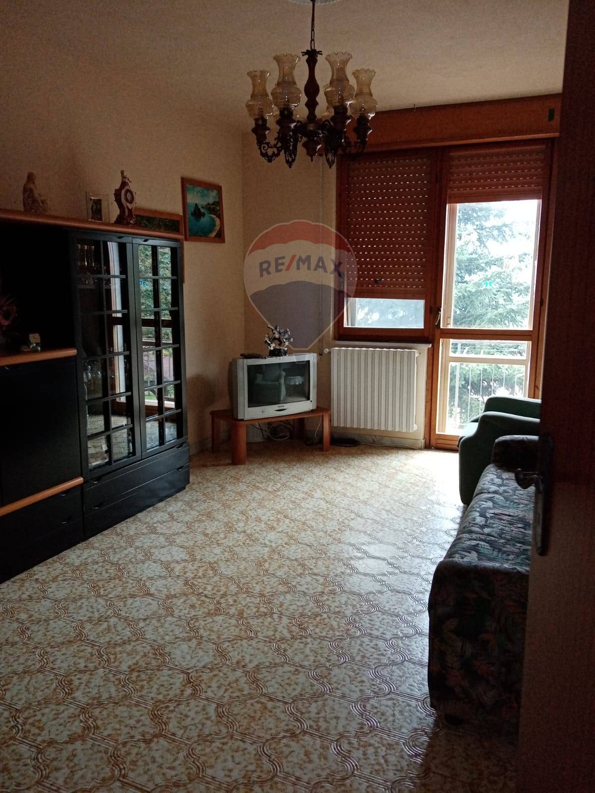 Villa Unifamiliare - Indipendente CHIARAVALLE CENTRALE vendita    RE/MAX Unit
