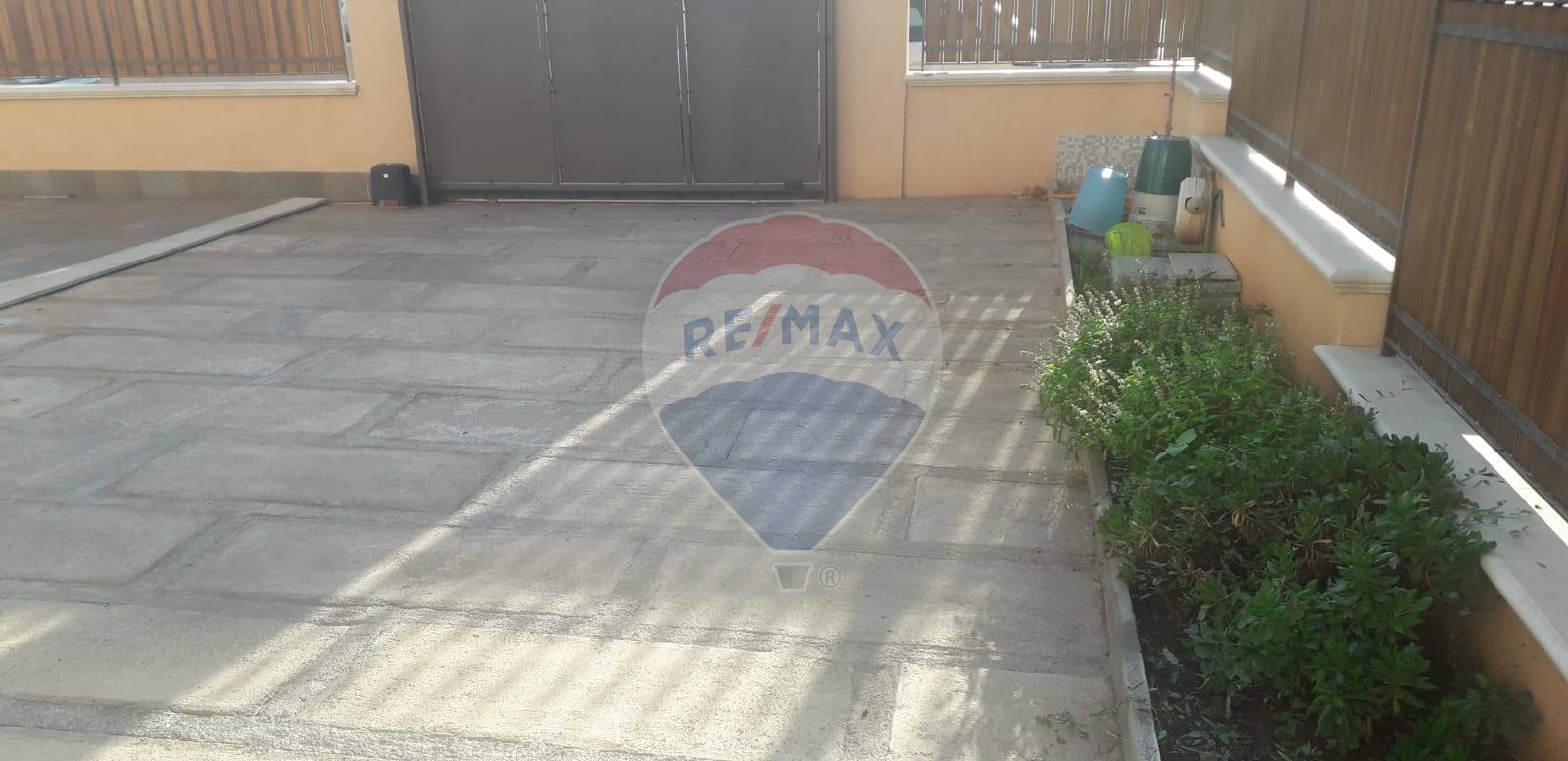 Appartamento SANTA FLAVIA affitto    RE/MAX Master Home