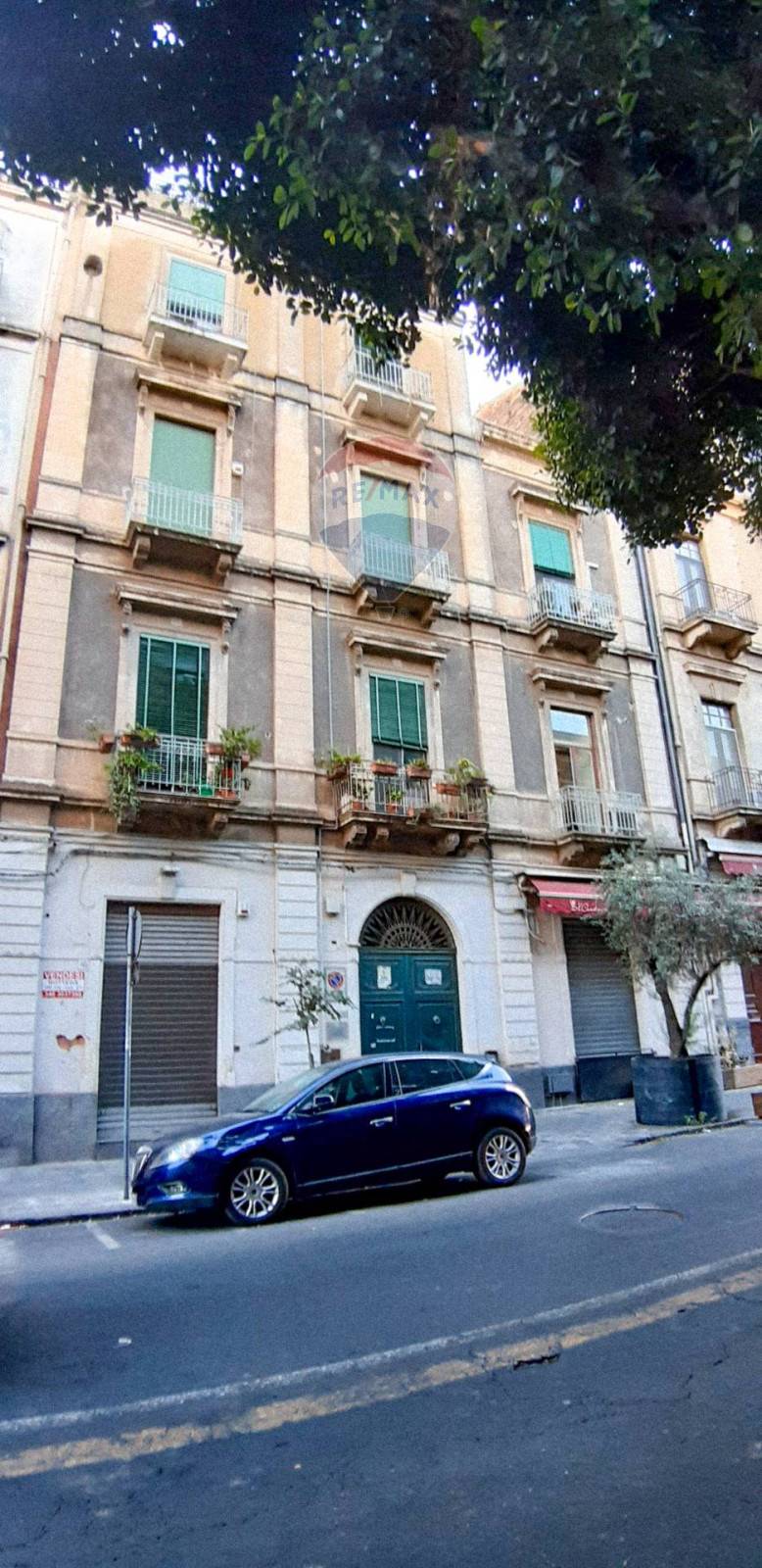  catania vendita quart: c.so italia - via leopardi re/max crea casa