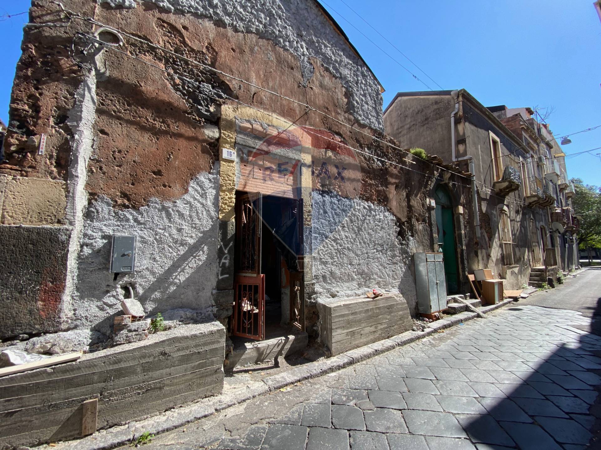  catania vendita quart: piazza palestro re-max-realizza