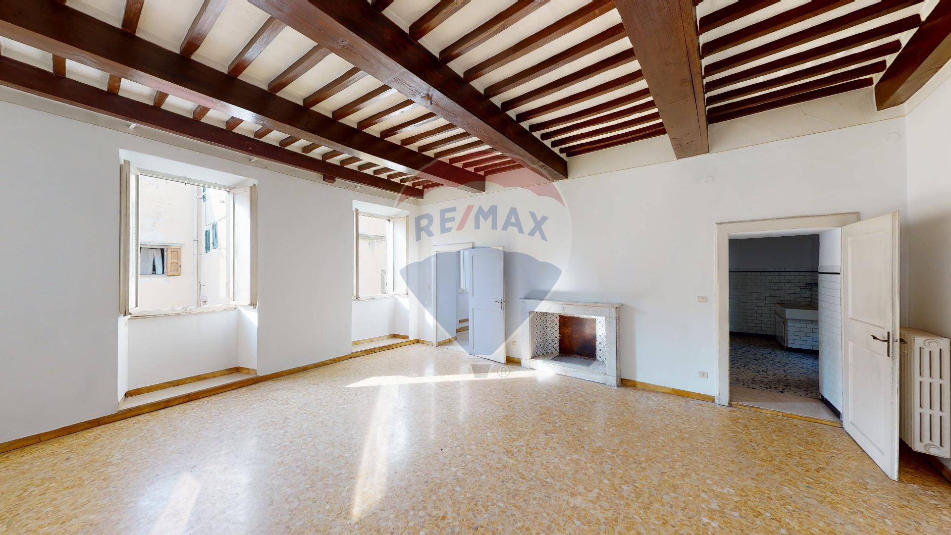 Appartamento CORTONA vendita    RE/MAX Famosa