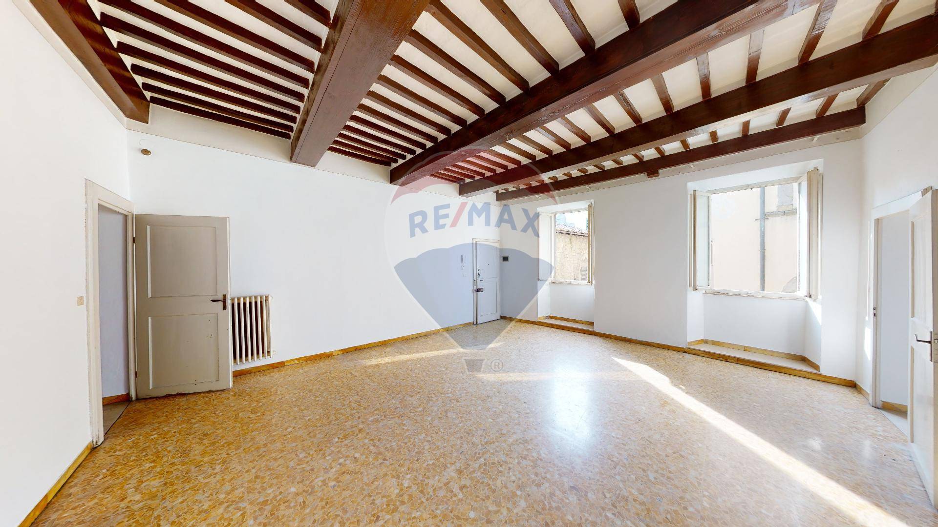 Appartamento CORTONA vendita    RE/MAX Famosa