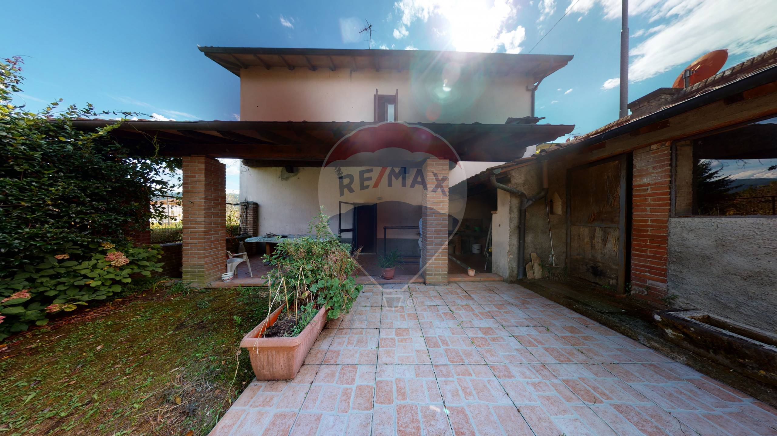 Villa COREGLIA ANTELMINELLI vendita  Ghivizzano  RE/MAX Quality House