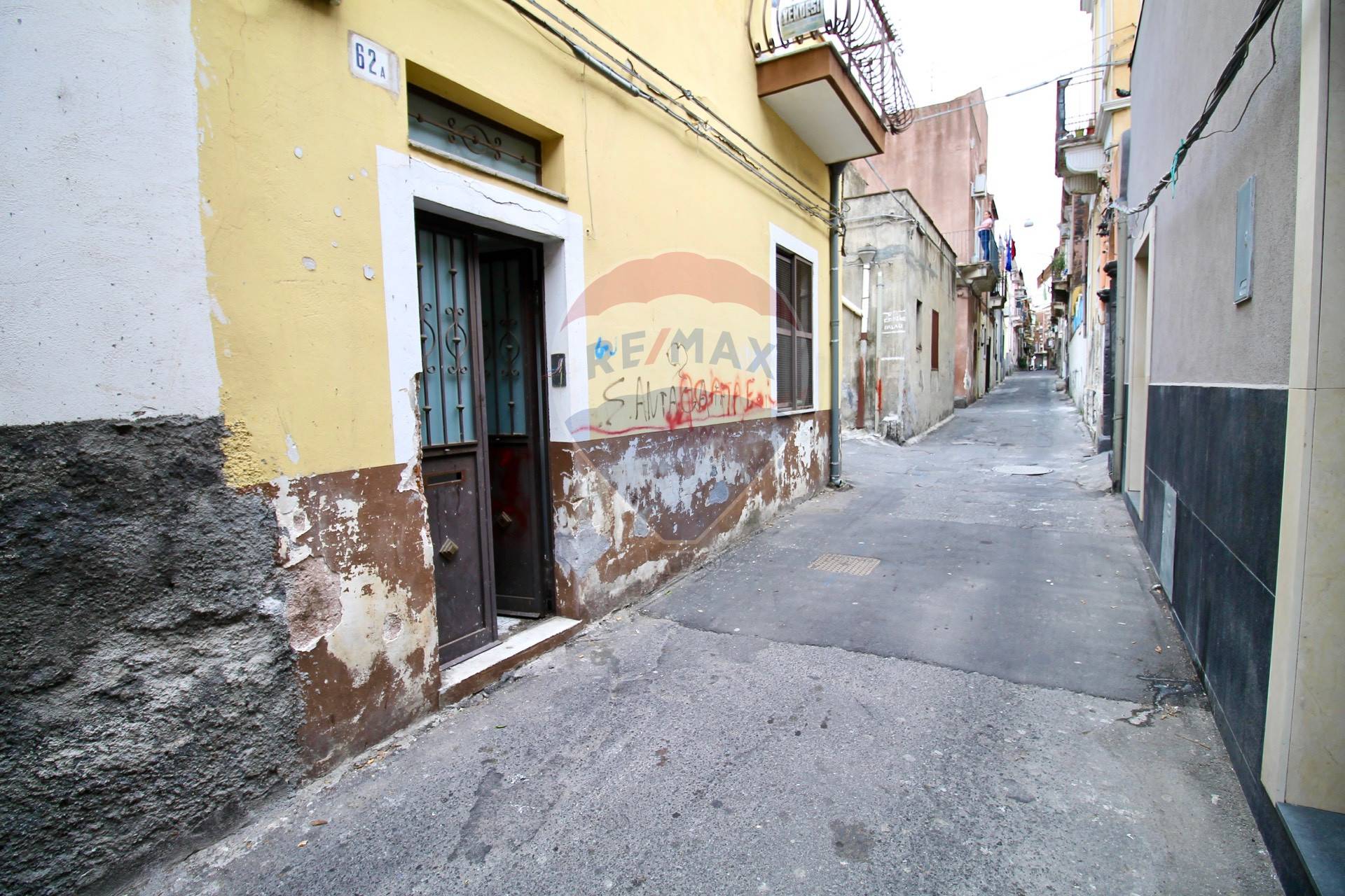  catania vendita quart: centro storico re/max kleos