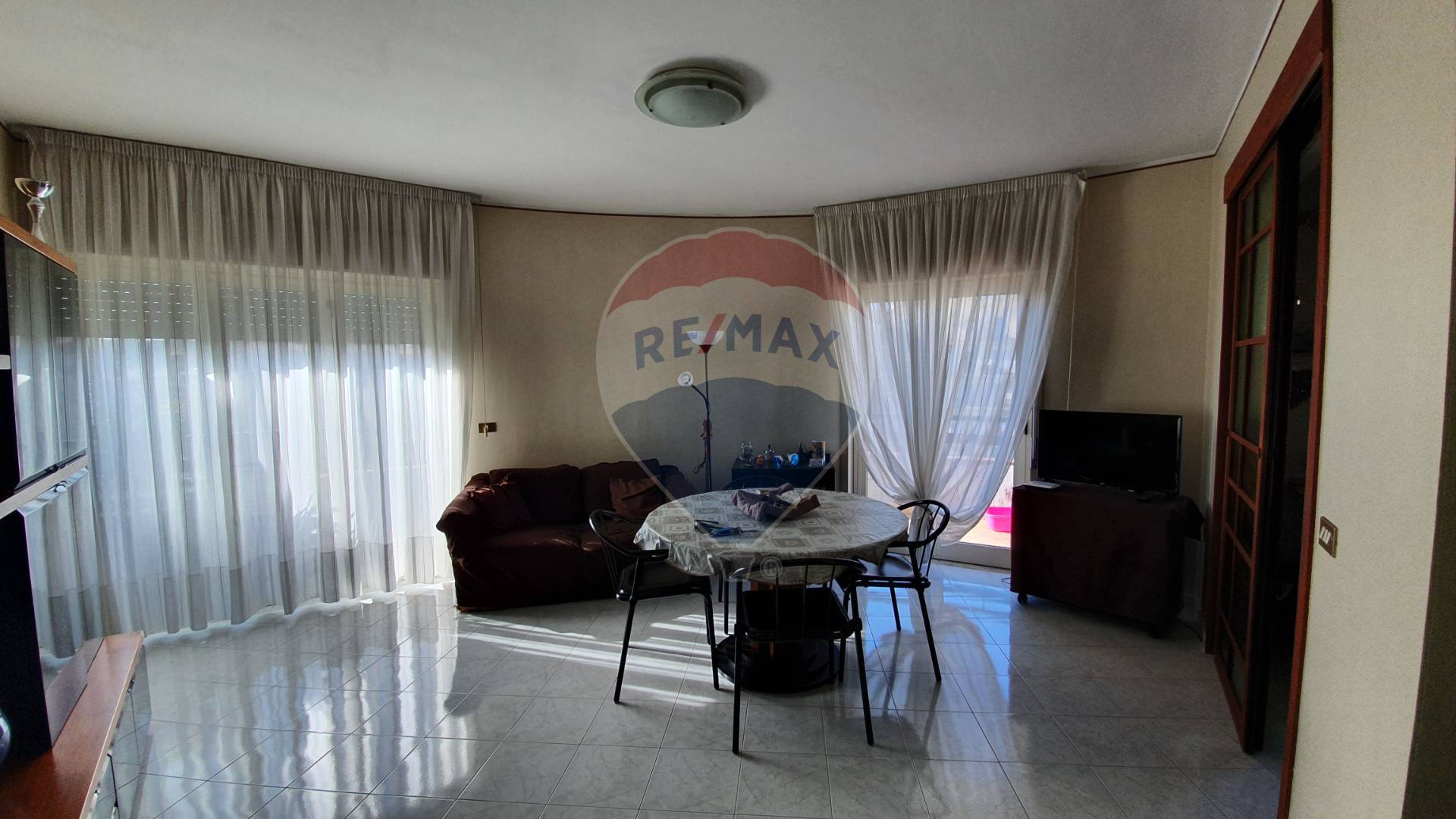  catania affitto quart: cibali re-max-domus-nova