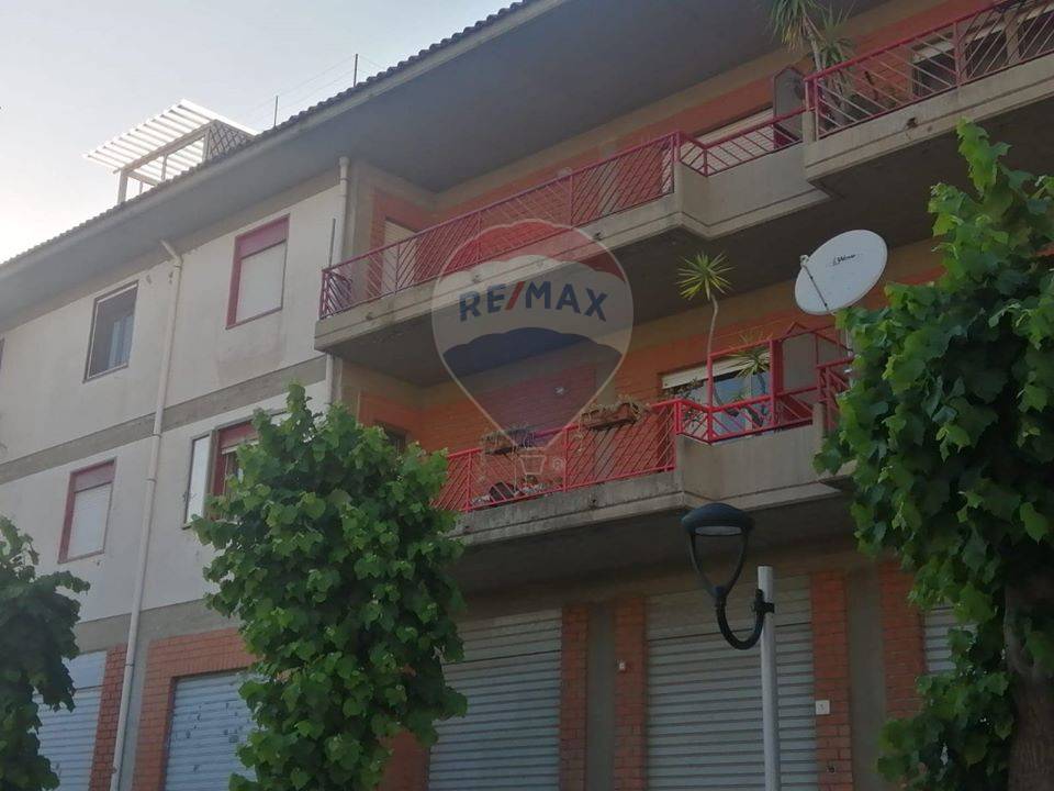  linguaglossa vendita quart:  re-max-crea-casa