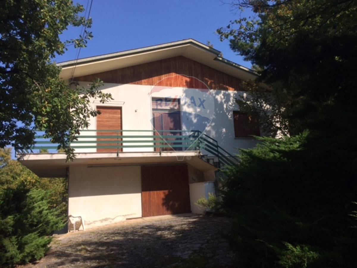 Villa SAN ZENO DI MONTAGNA vendita    RE/MAX Lago