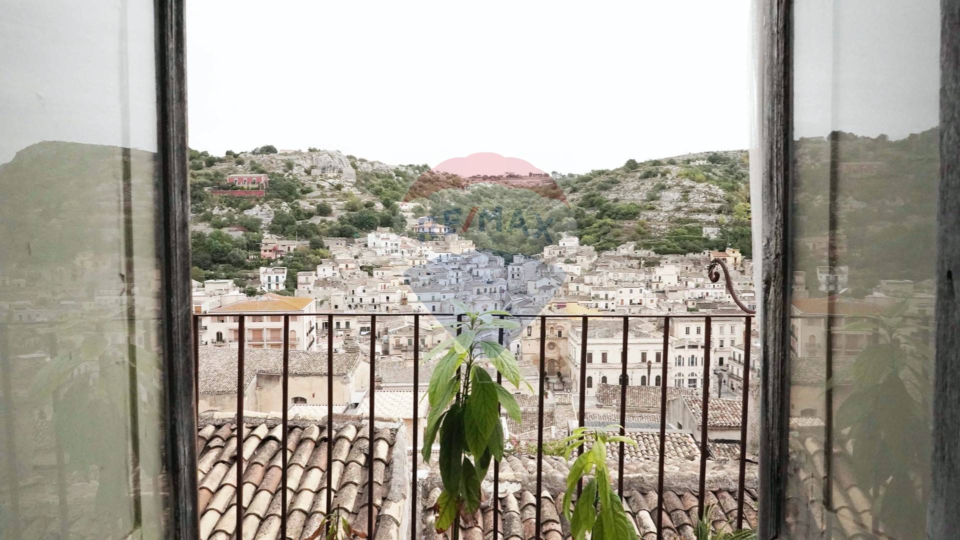  modica vendita quart: centro storico re/max prima classe