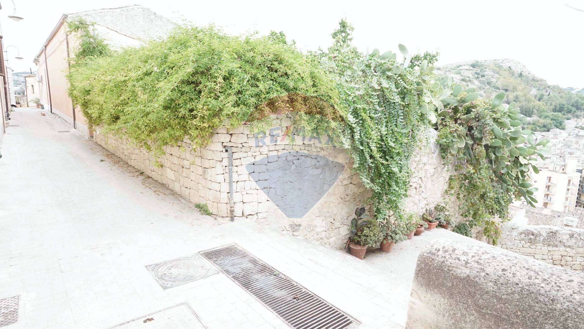 Villa Unifamiliare - Indipendente MODICA vendita  Centro Storico  RE/MAX Prima Classe