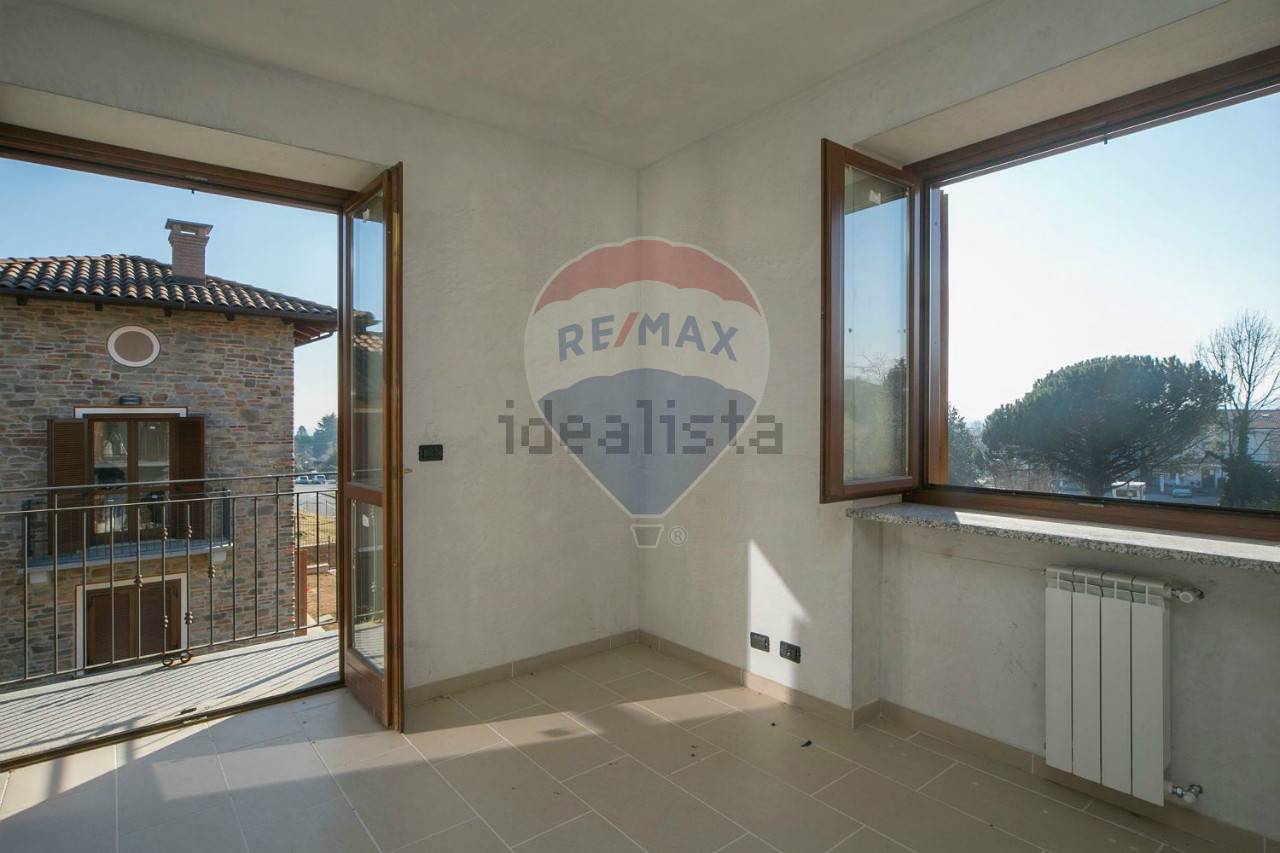 Villa Bifamiliare FROSSASCO vendita    RE/MAX Casa Service