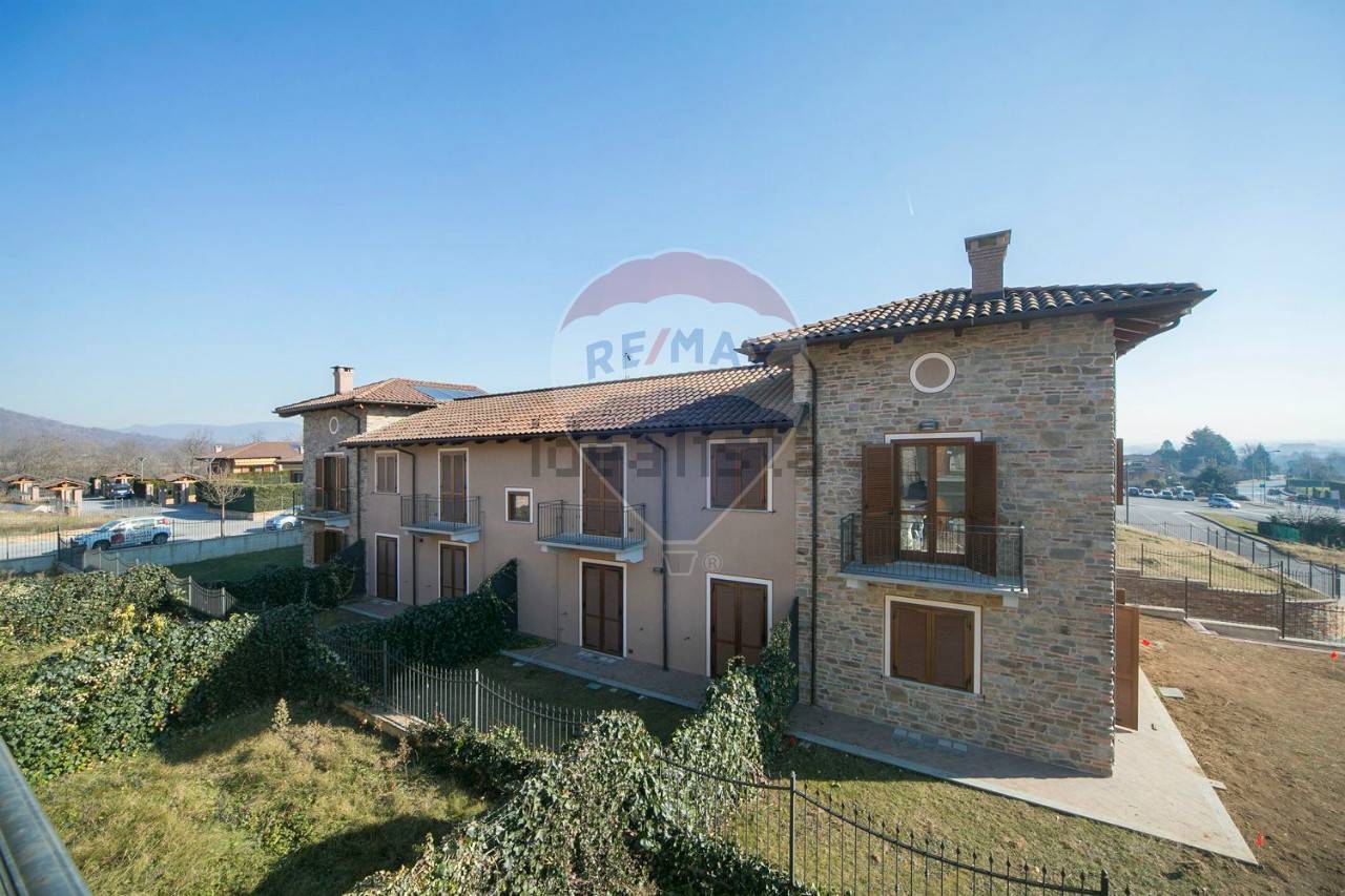 Villa Bifamiliare FROSSASCO vendita    RE/MAX Casa Service