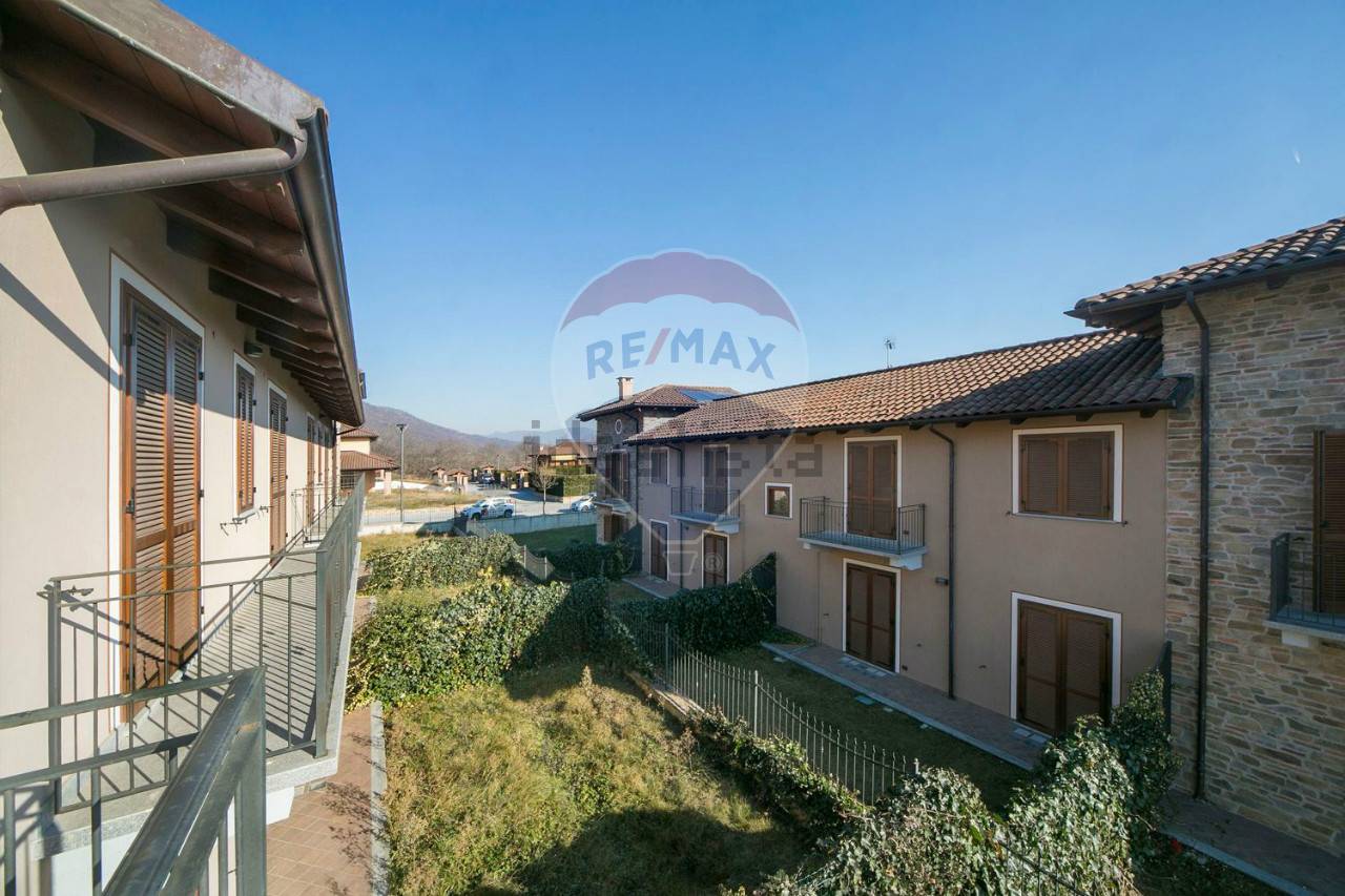 Villa Bifamiliare FROSSASCO vendita    RE/MAX Casa Service