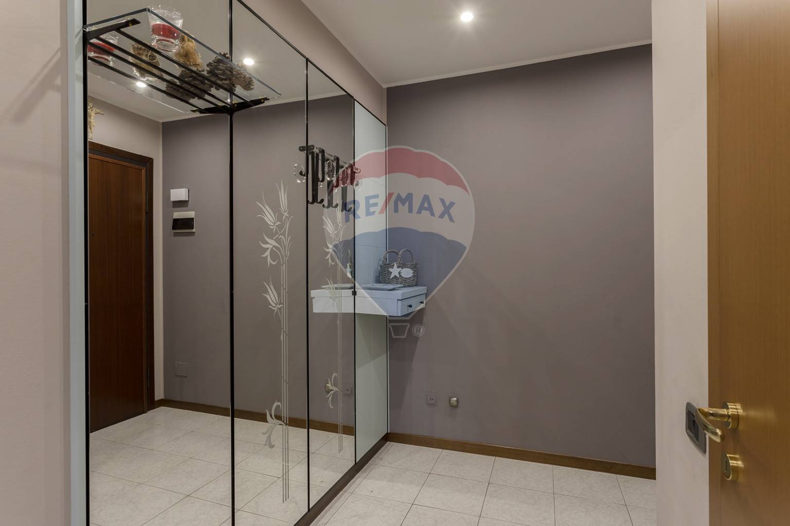 Appartamento MADONE vendita    RE/MAX Expo