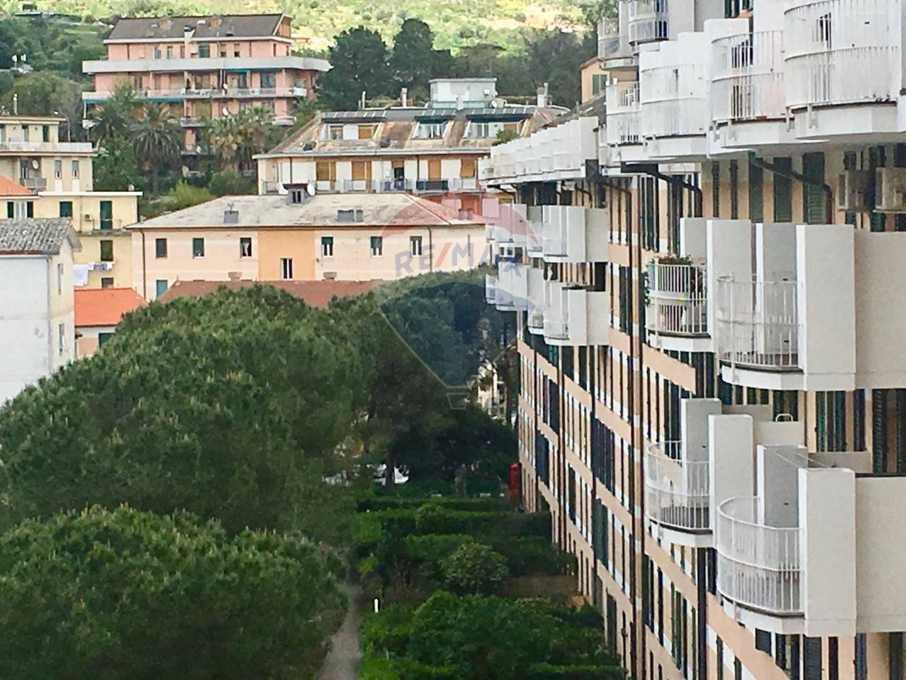 Appartamento ARENZANO vendita  Centro  RE/MAX Med