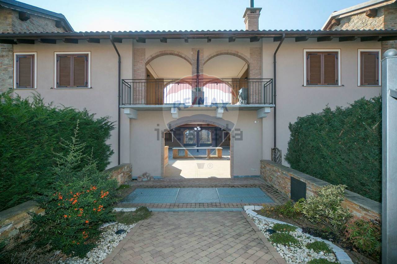 Villa Bifamiliare FROSSASCO vendita    RE/MAX Casa Service