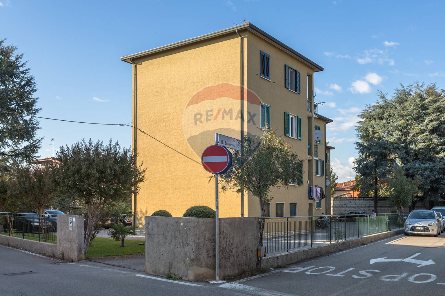  cologno al serio vendita quart:  re/max expo