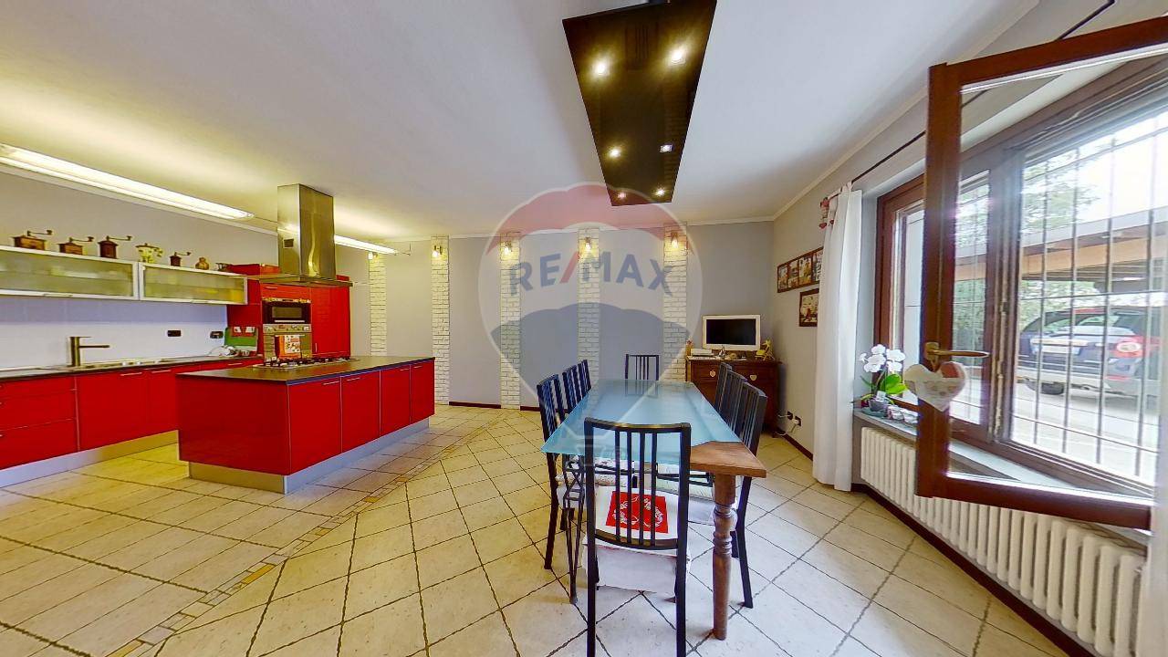 Villa Unifamiliare - Indipendente CUNICO vendita    RE/MAX Brothers
