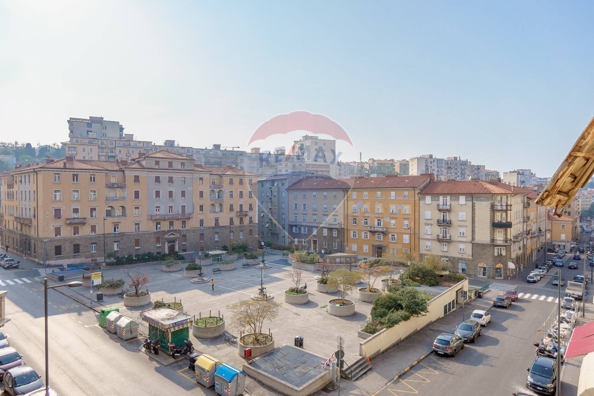  trieste vendita quart: semicentro re/max enterprise 2