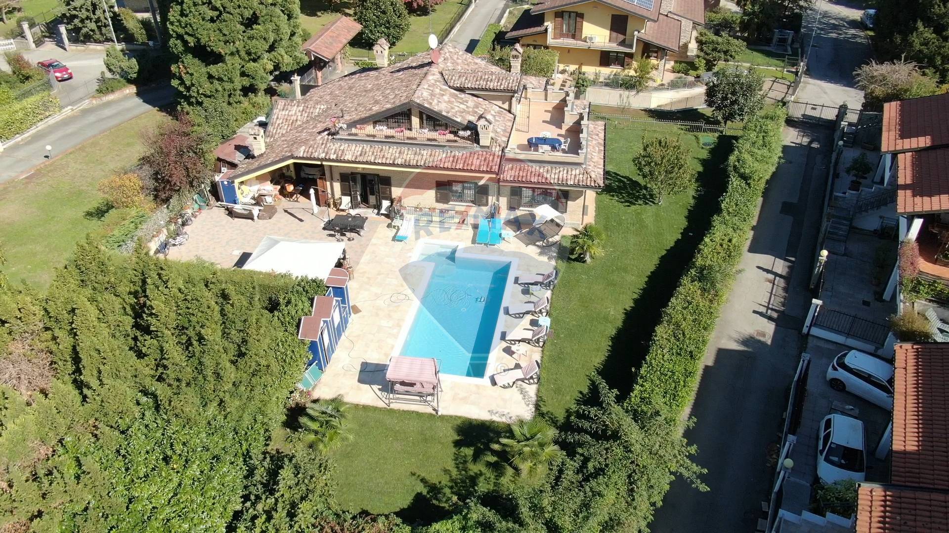  rosta vendita quart:  re/max brothers