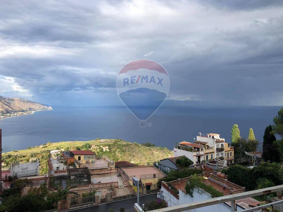 Appartamento TAORMINA vendita  Centro  RE/MAX Crea Casa