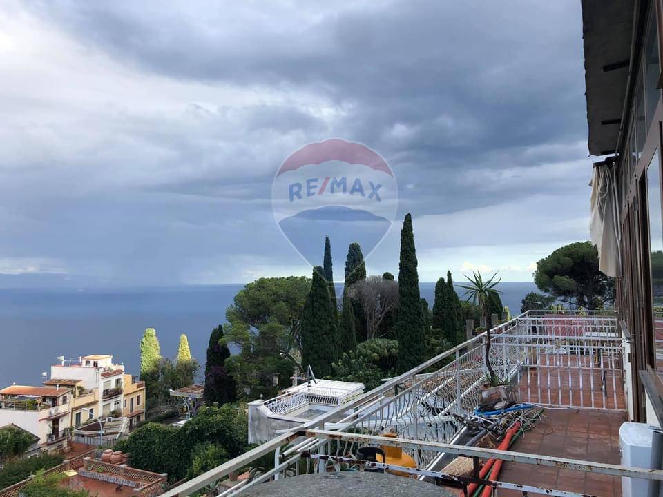 Appartamento TAORMINA vendita  Centro  RE/MAX Crea Casa