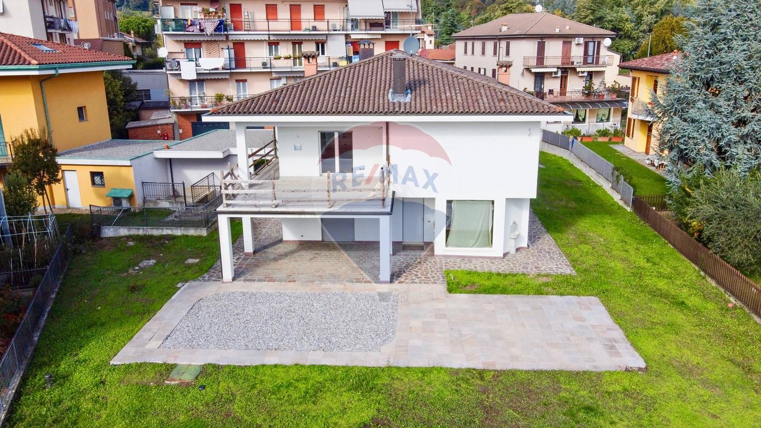 Villa CURNO vendita    RE/MAX Expo