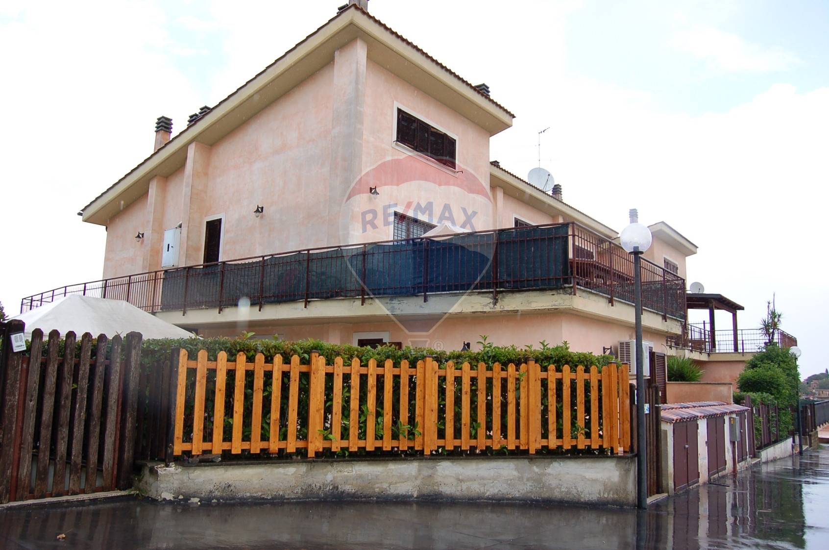  roma vendita quart:  re/max my house