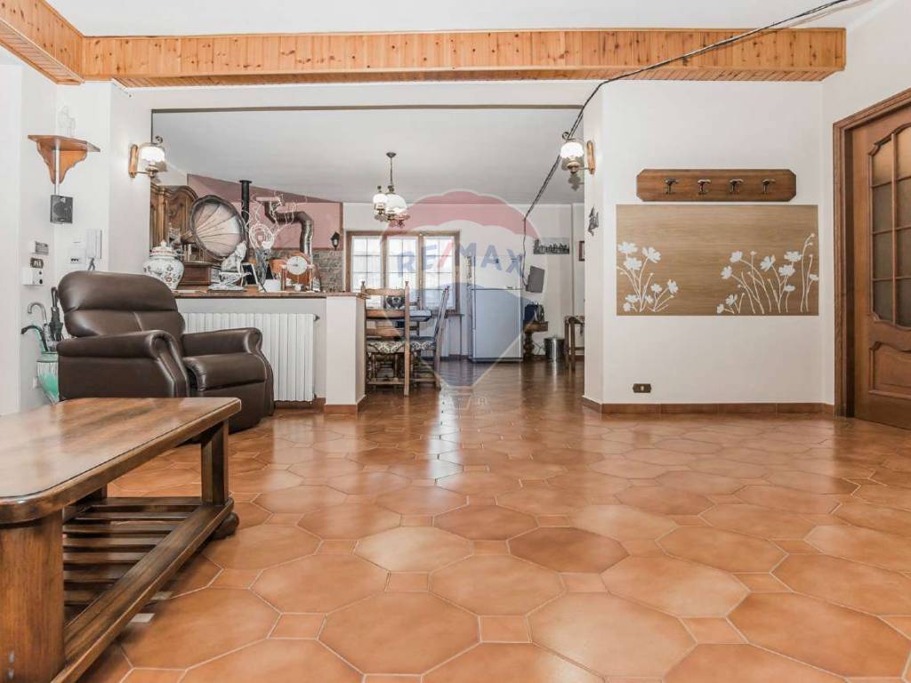 Casa Vacanza - Multiproprietà BUTTIGLIERA ALTA vendita    RE/MAX Freedom