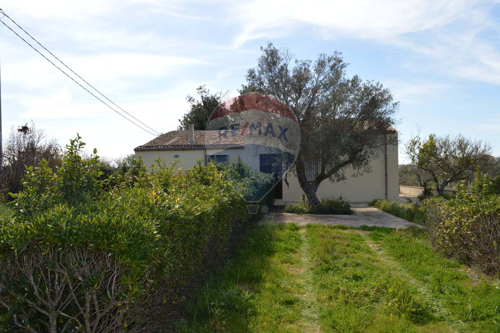 Villa NOTO vendita  San Lorenzo  RE/MAX Incase