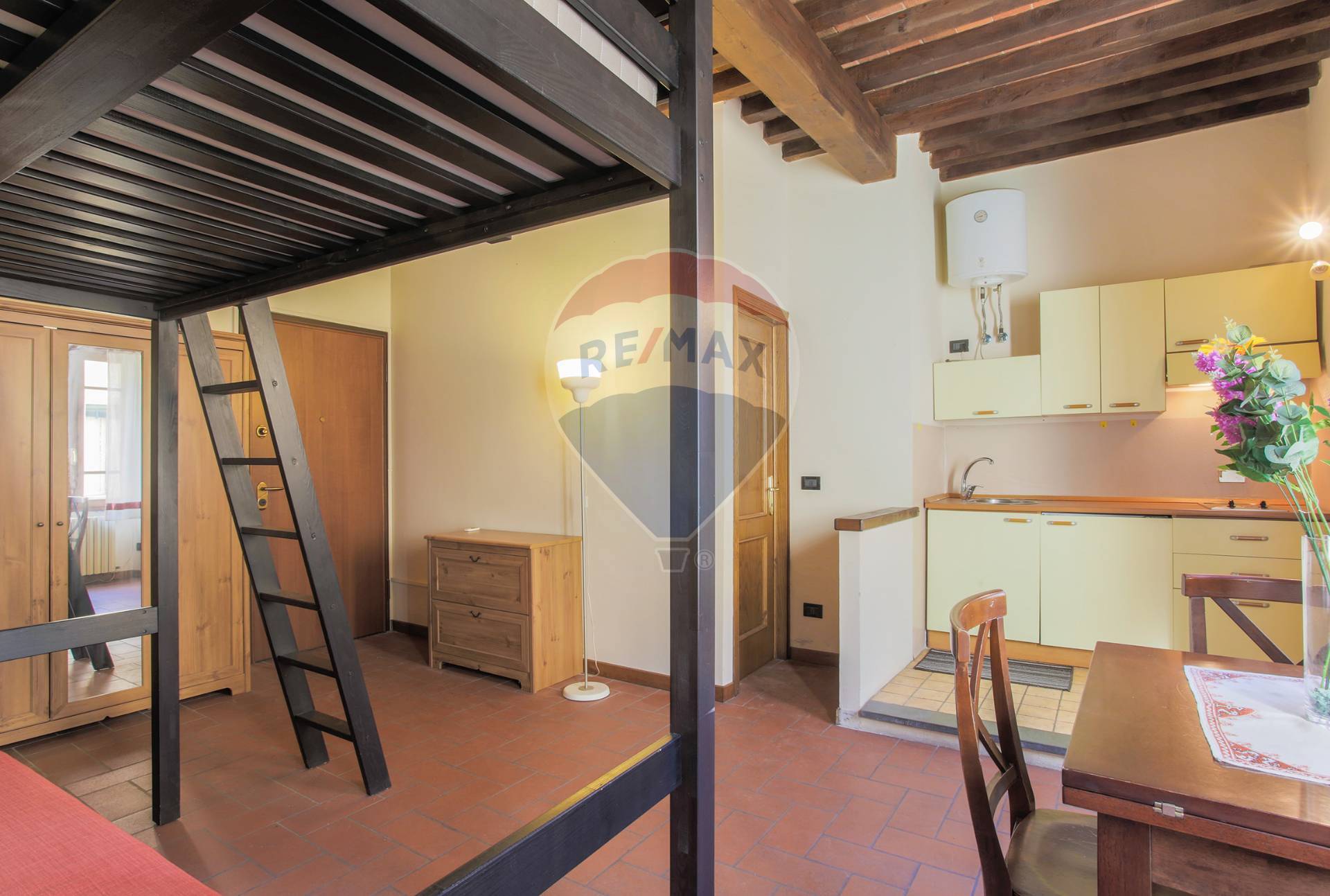 Appartamento PESCIA vendita    RE/MAX Diamante