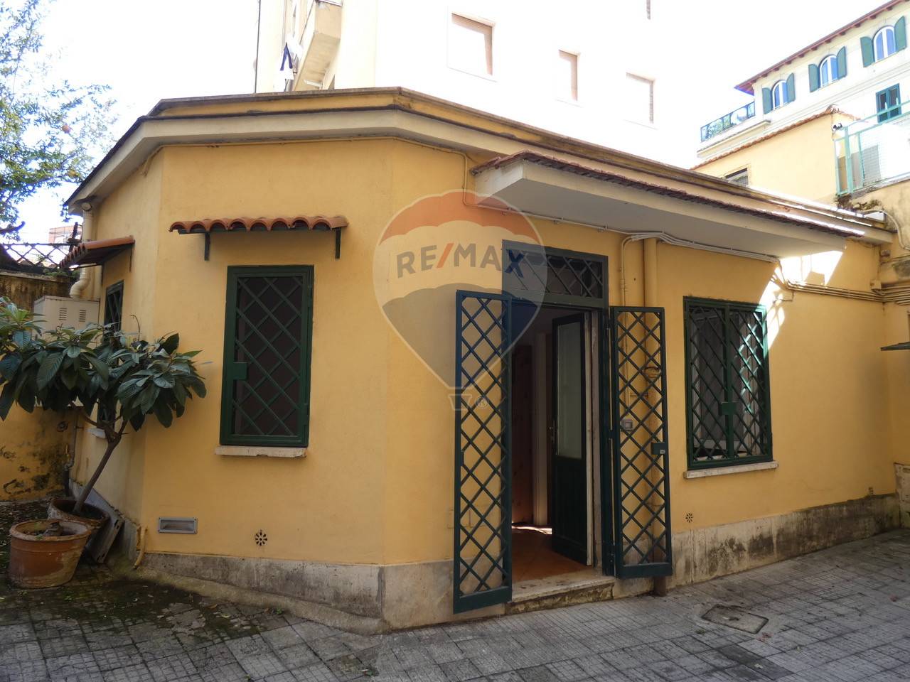  roma affitto quart: trieste re/max aliante