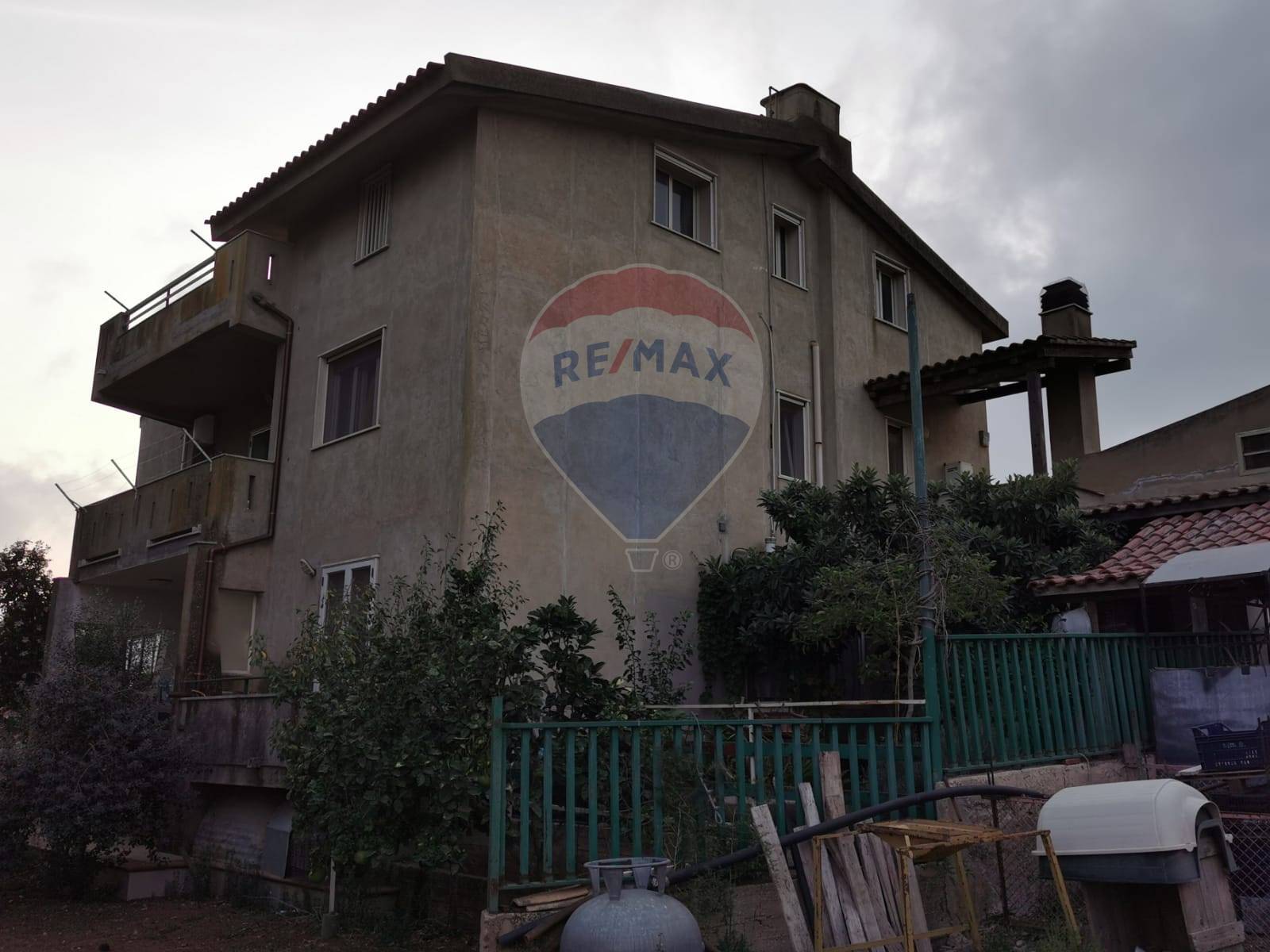 Villa VITTORIA vendita    RE/MAX Prima Classe