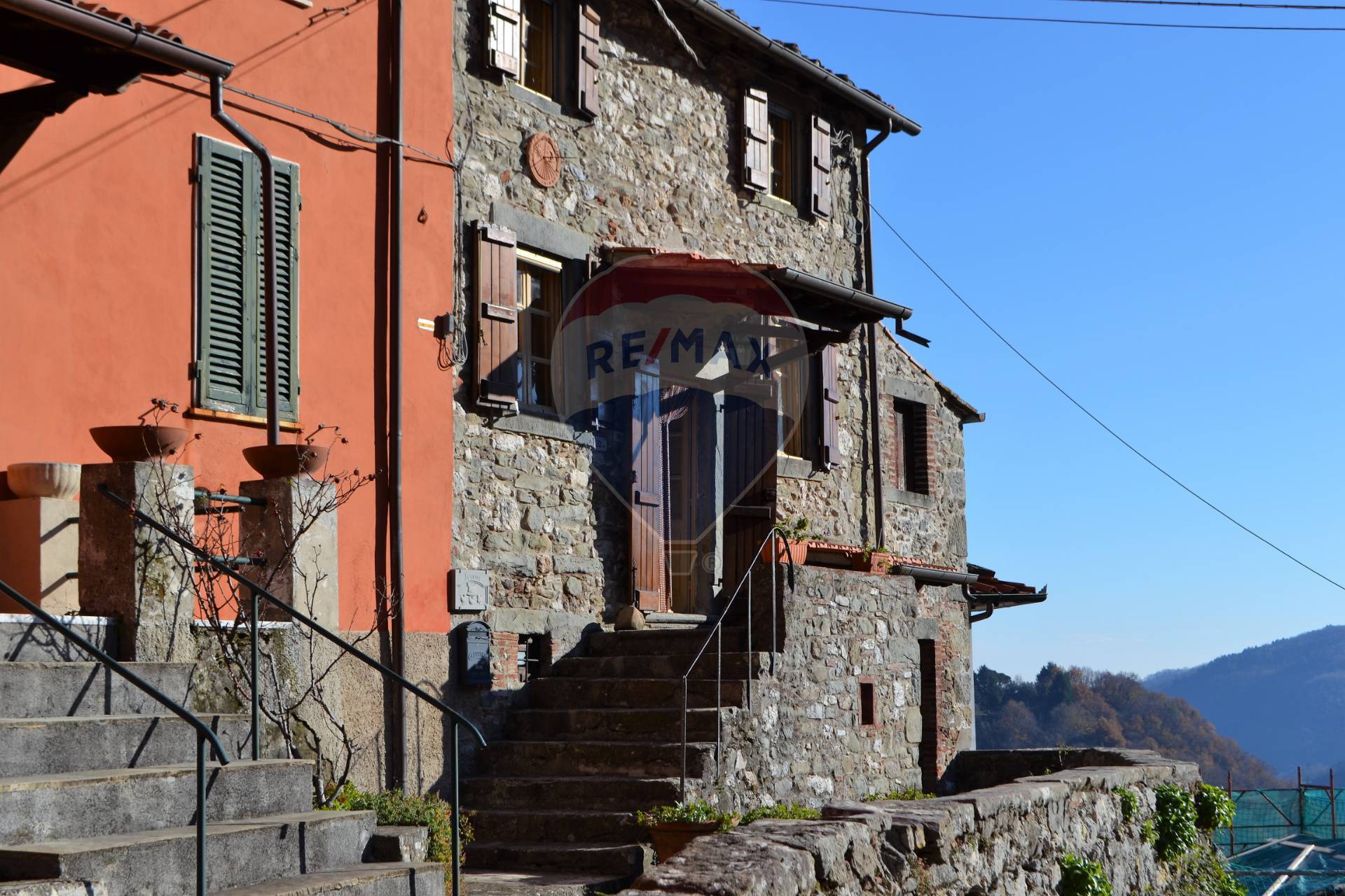  pescaglia vendita quart:  re/max quality house