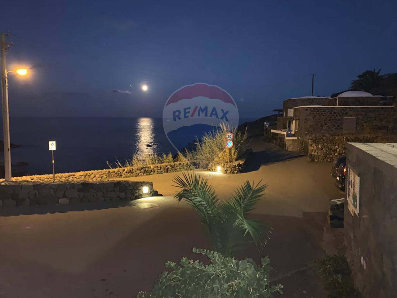  pantelleria vendita quart:  re/max expo 5