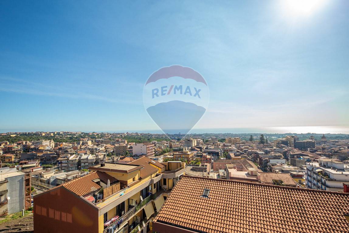  aci-catena vendita quart:  re-max-city-home