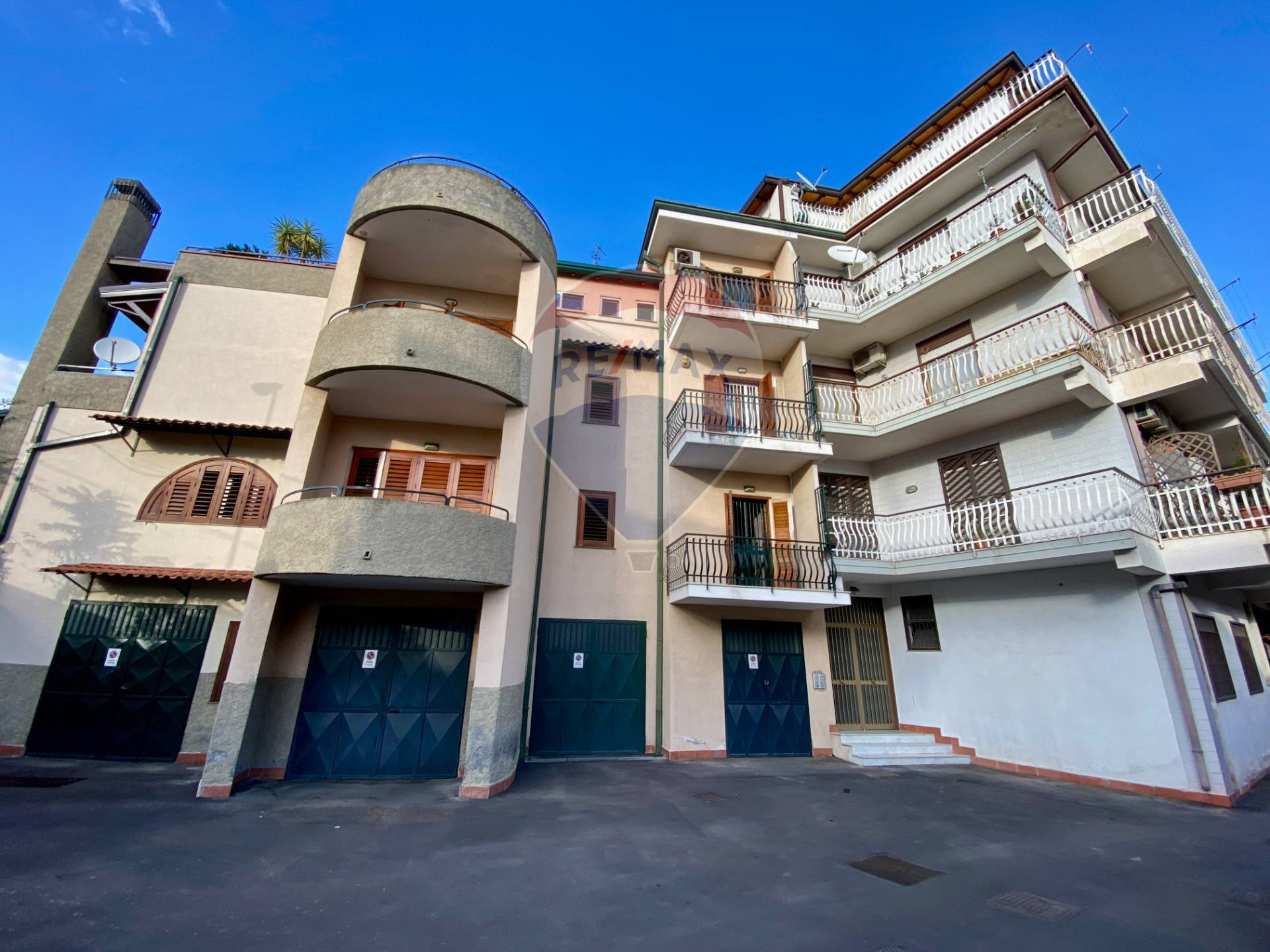 Appartamento GRAVINA DI CATANIA vendita    RE/MAX Realizza