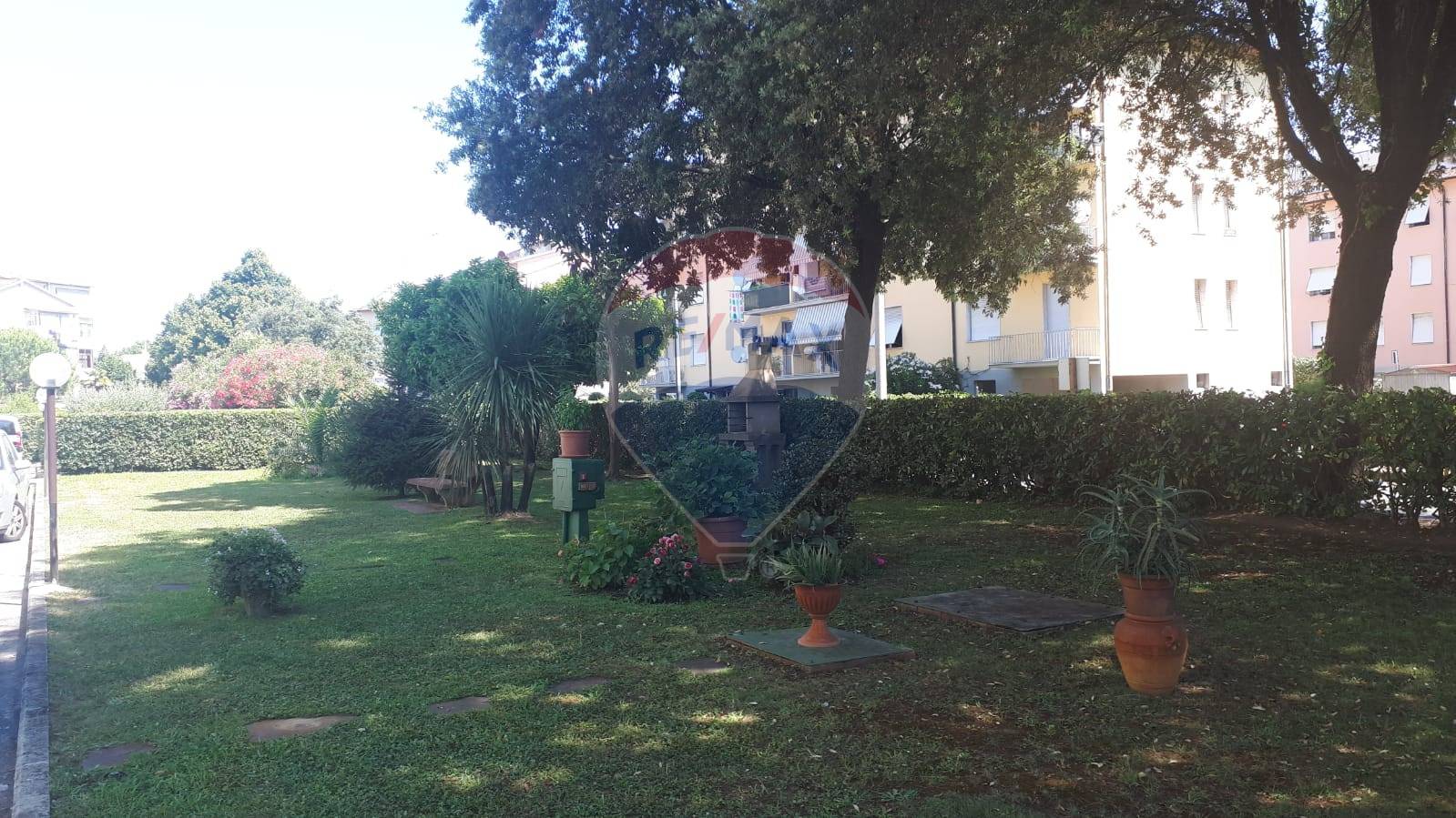  viareggio vendita quart: varignano re-max-quality-house