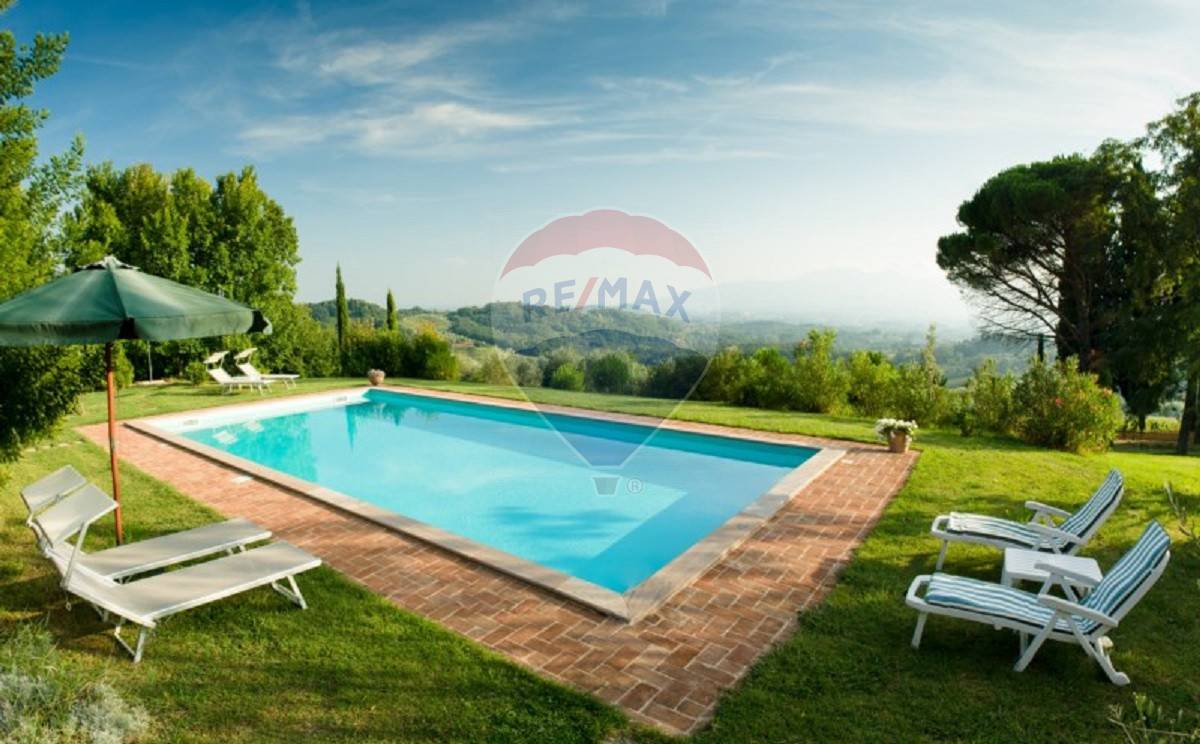 Villa CAPANNORI affitto    RE/MAX Diamante