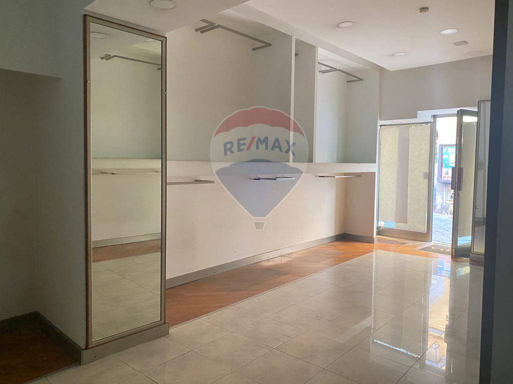 Negozio - Loc.Com. CASERTA affitto  Centro  RE/MAX Divina