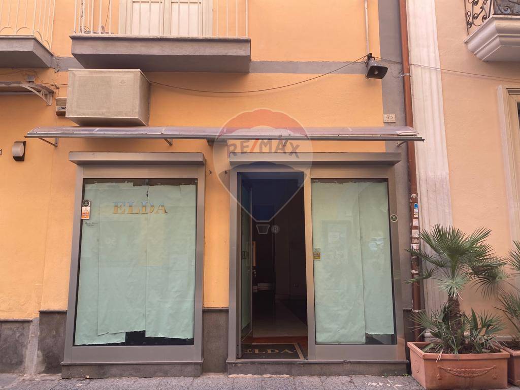 Negozio - Loc.Com. CASERTA affitto  Centro  RE/MAX Divina