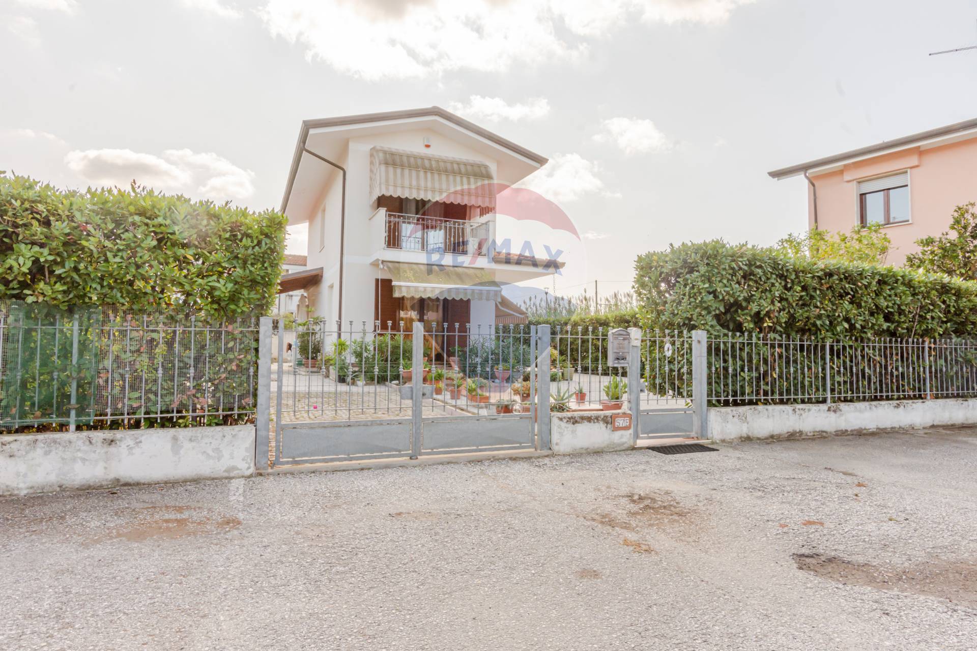  viareggio vendita quart: torre del lago puccini re-max-quality-house