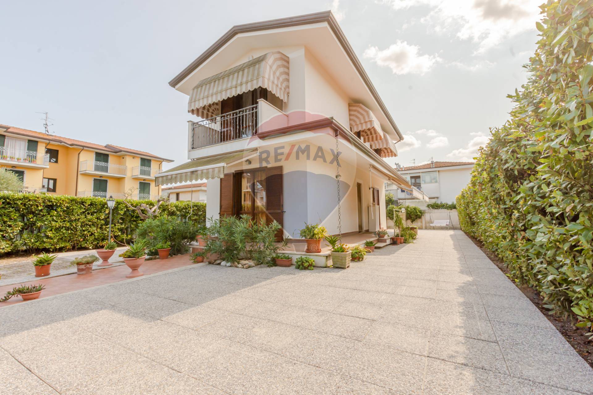 Villa VIAREGGIO vendita  Torre del Lago Puccini  RE/MAX Quality House