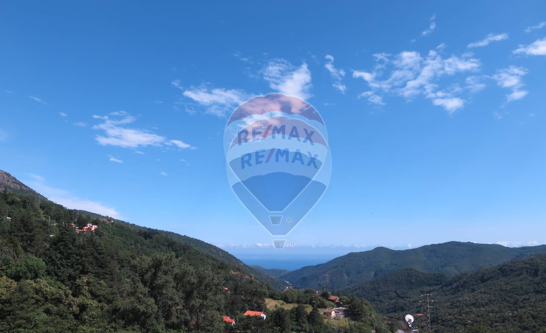  varazze vendita quart: alpicella re/max med