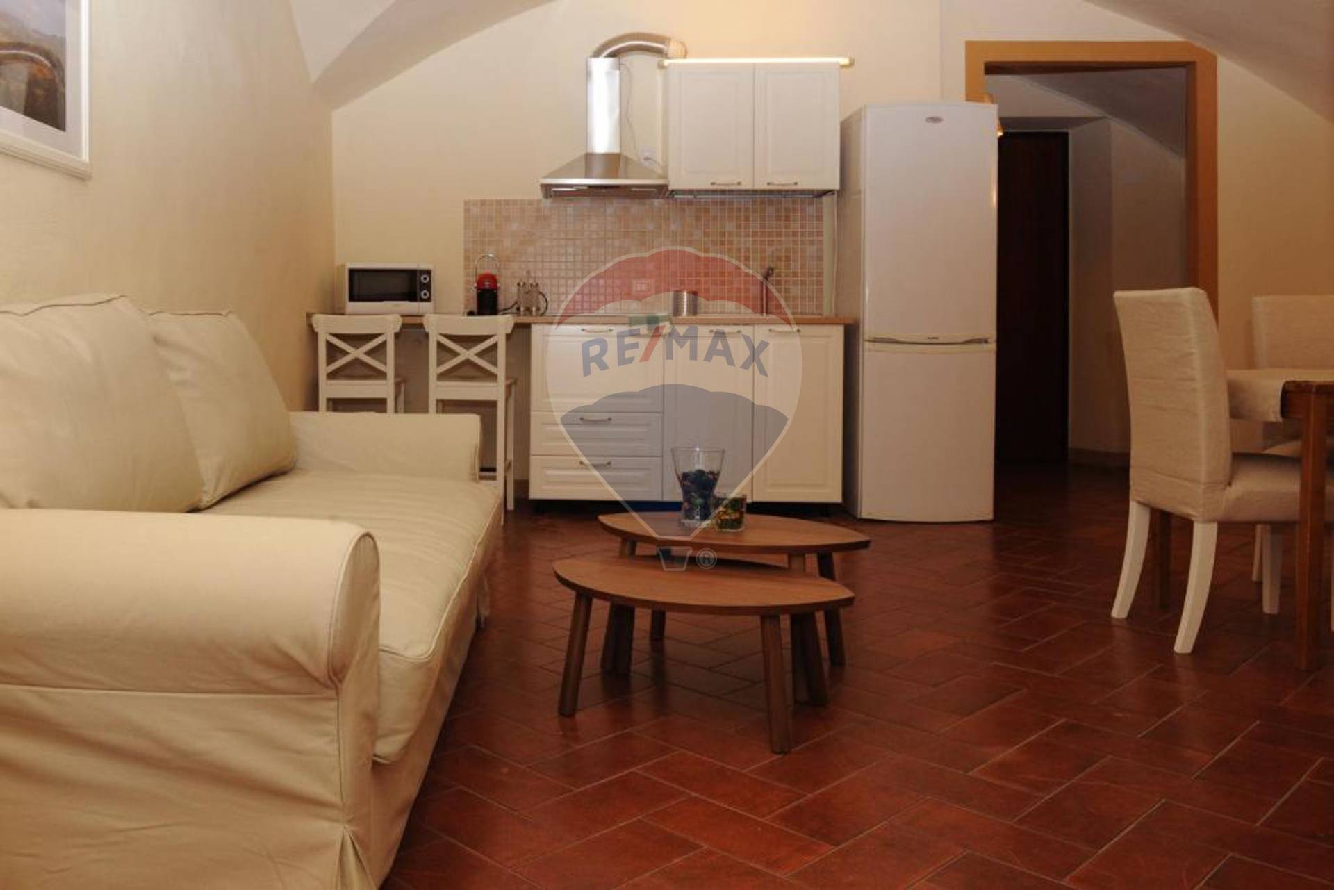 Appartamento FIRENZE affitto    RE/MAX Medicea 2