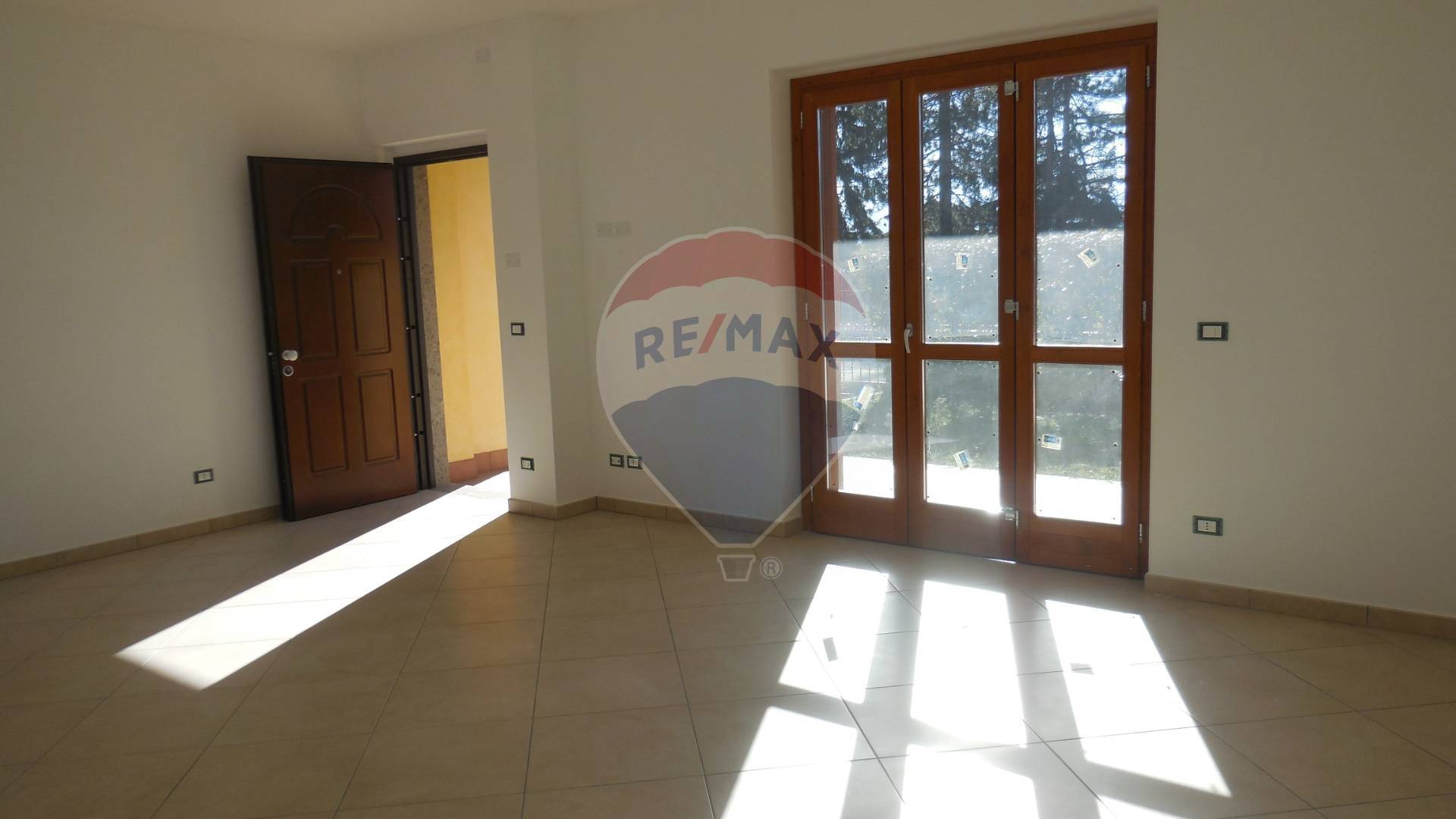 Villa Unifamiliare - Indipendente PIZZOLI vendita    RE/MAX Eagle