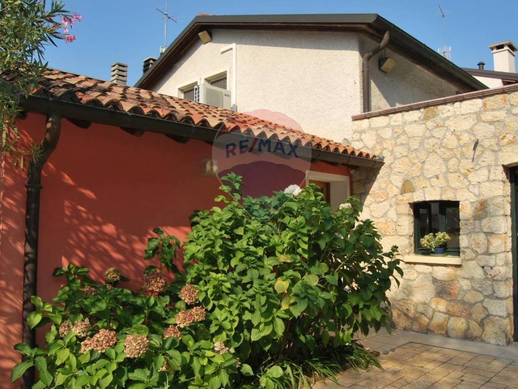  villaga vendita quart: pozzolo re/max palladio