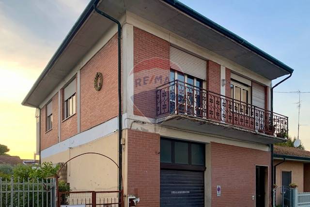 Villa Unifamiliare - Indipendente VIAREGGIO vendita  Varignano  RE/MAX Quality House