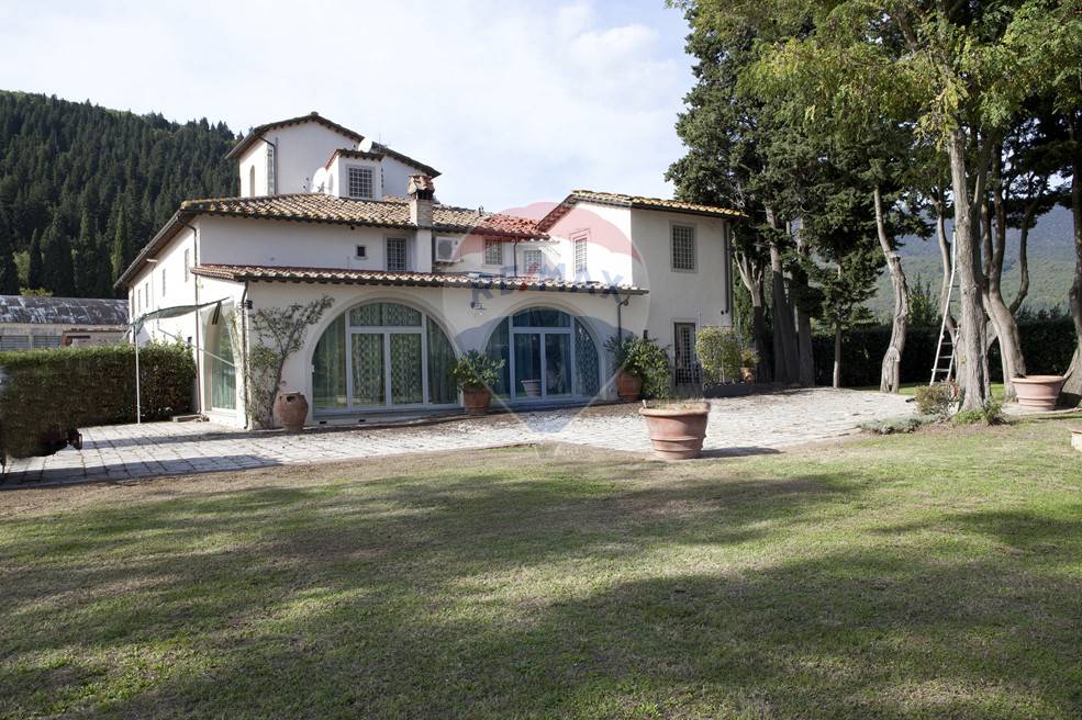  calenzano affitto quart:  re/max ideale