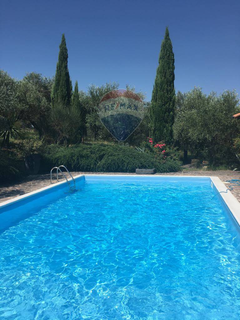 Villa RUVIANO vendita    RE/MAX Divina