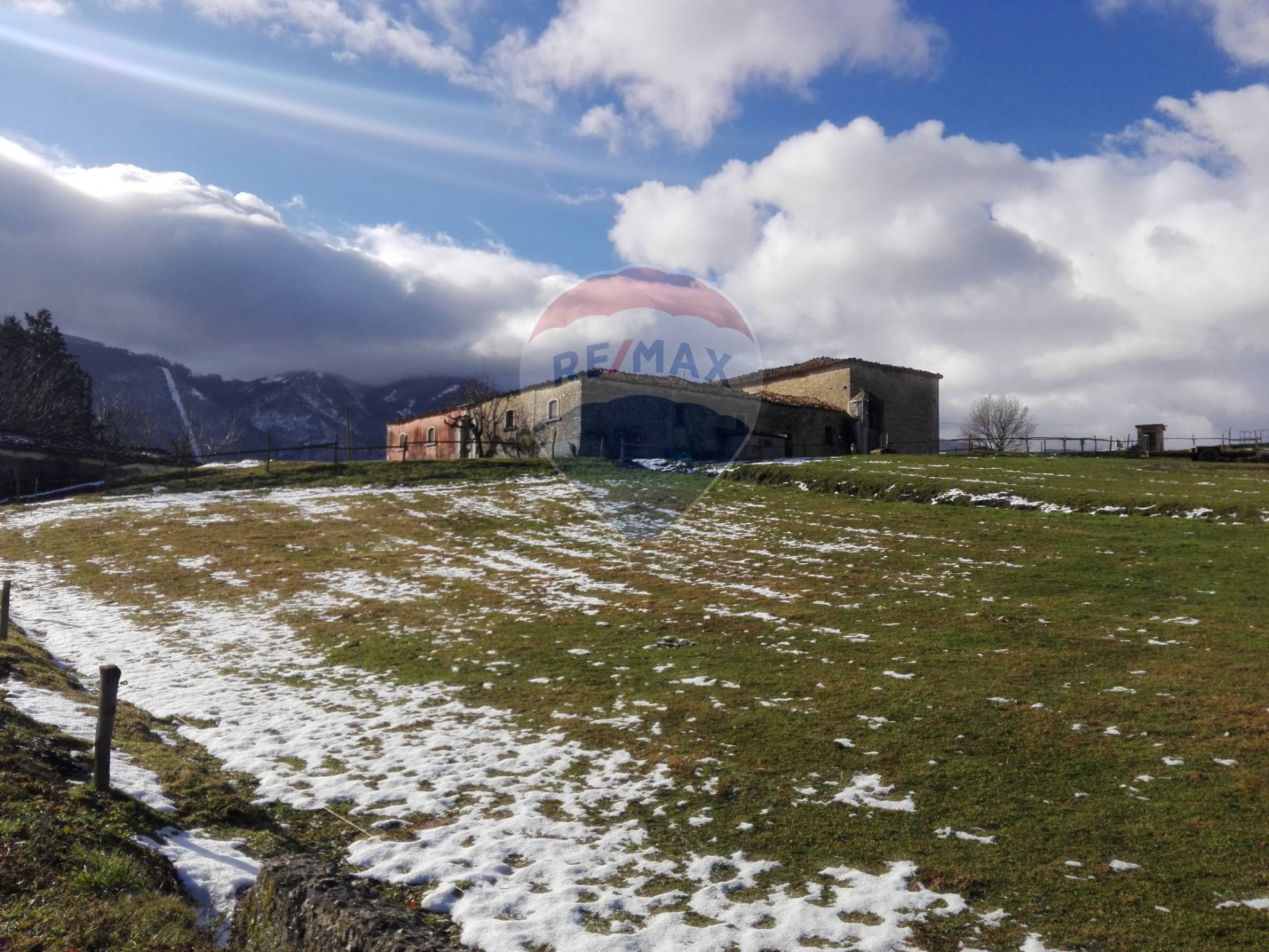Rustico - Cascina SAN MASSIMO vendita    RE/MAX Advisor